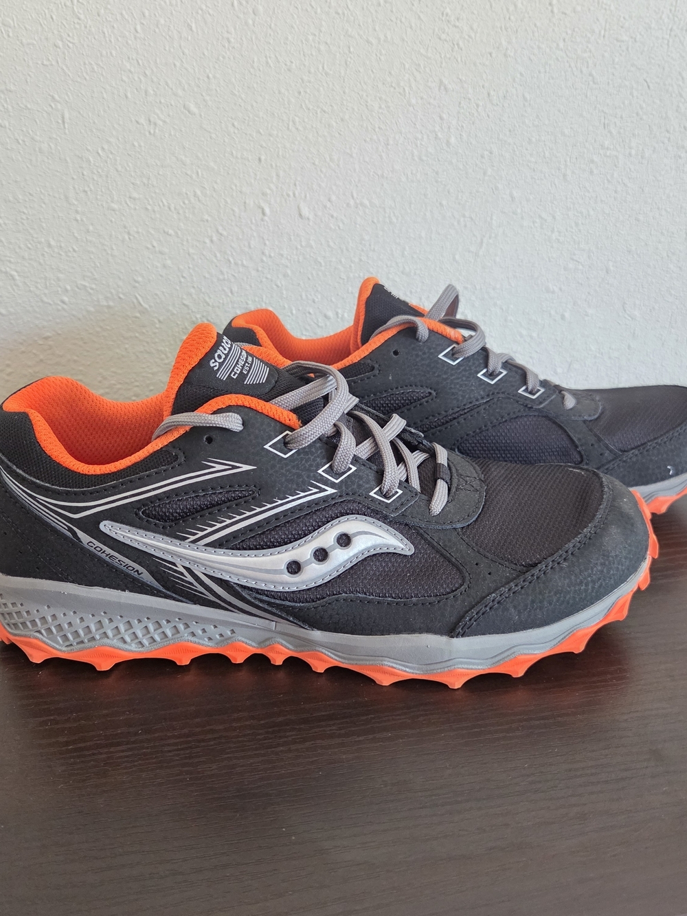 Saucony Cohesion TR14 LTT Trail Running Shoes Sz 6 Orange Gray